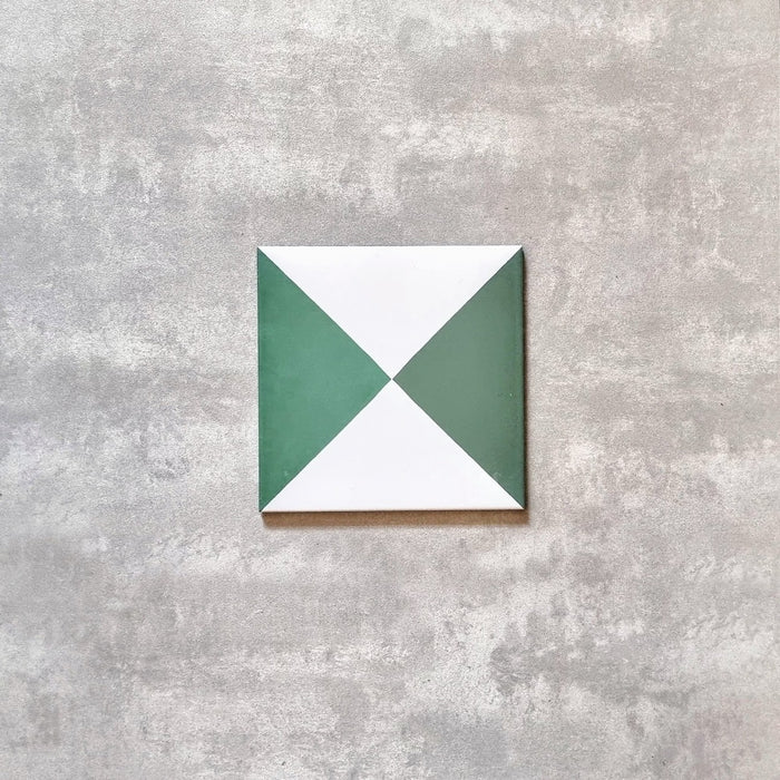 Magic Quarters Green Tile 20cm x 20cm