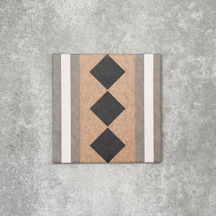 Maison Brun Victorian Side/Border Tile 20cm x 20cm