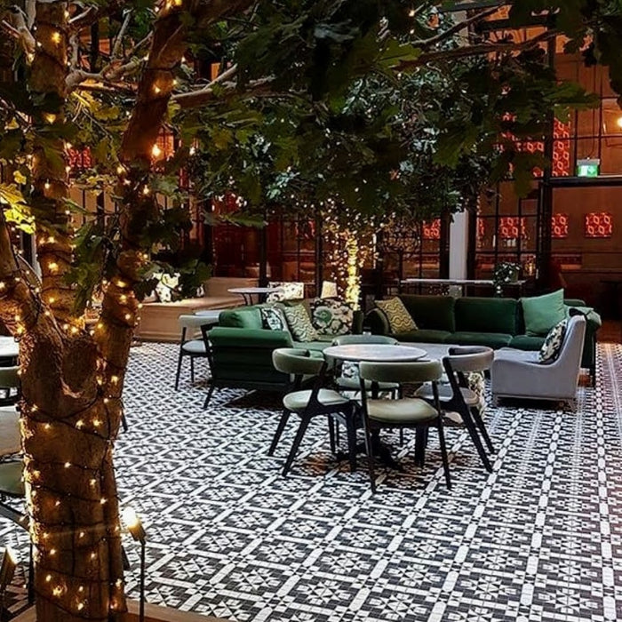 Mayfair Square | Wall and Floor | 31.6cm x 31.6cm | Job Lot 2.5m&sup2;