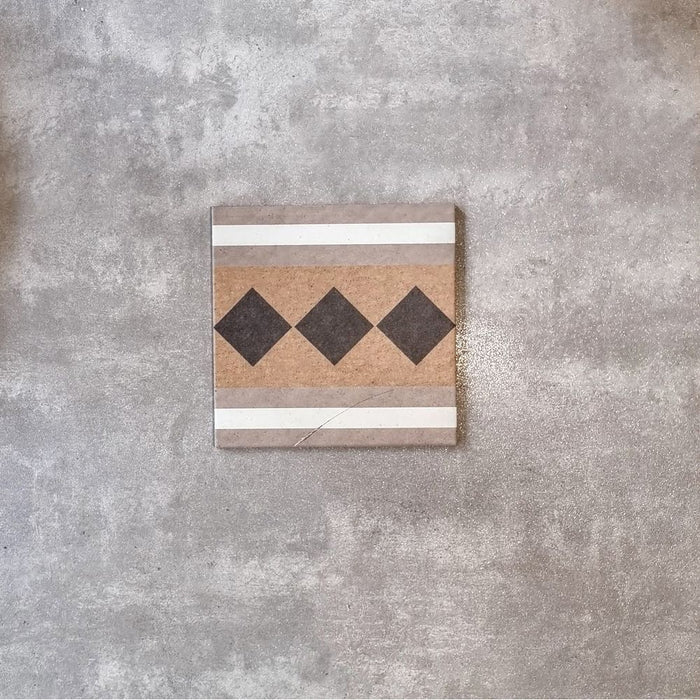 FULL TILE SAMPLE Maison Mini Brun SIDE/BORDER 15cm x 15cm