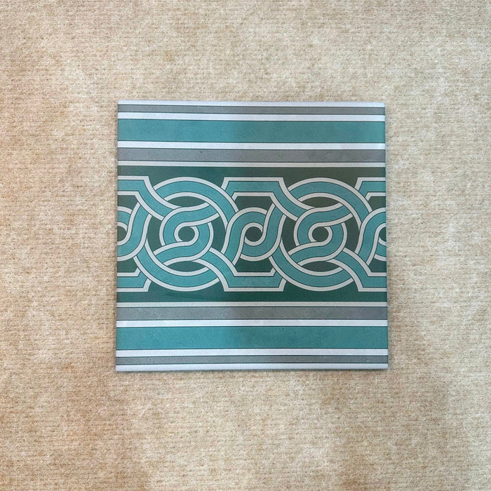 Toulouse Victorian style Side/Border Tile 20cm x 20cm
