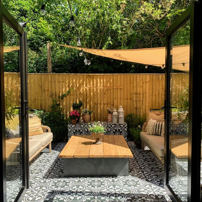 Paris Black Victorian Porcelain Hallway Tiles FULL TILE SAMPLE